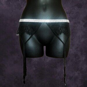 VS Shine Lace Garter Strap